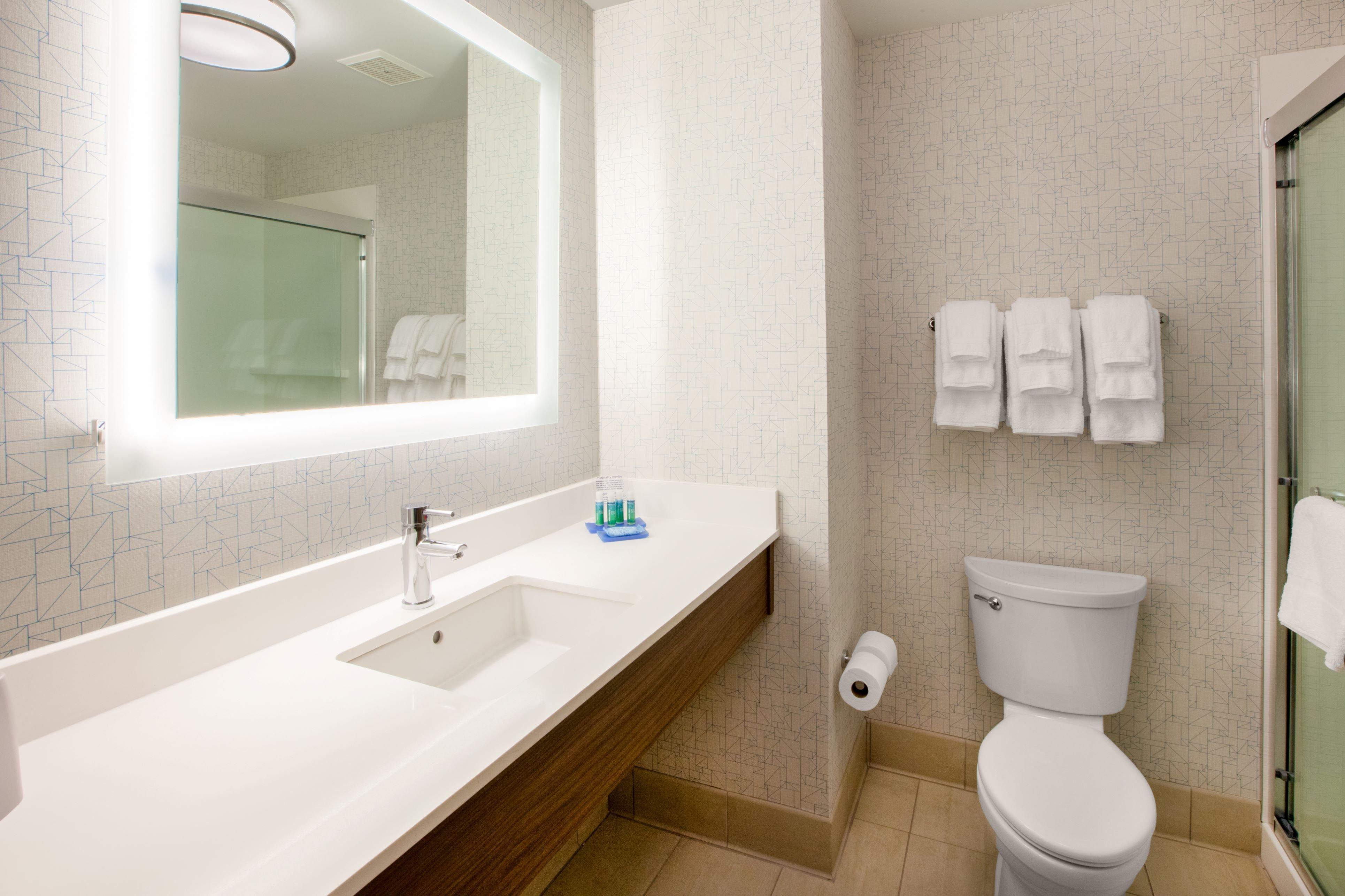 Holiday Inn Express & Suites - Oklahoma City Airport By Ihg Buitenkant foto